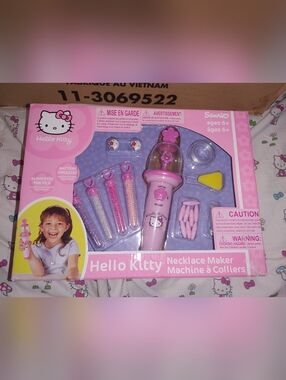 2009 NIB Sanrio Hello Kitty Bracelet/Necklace Maker. Y2K Nostalgia